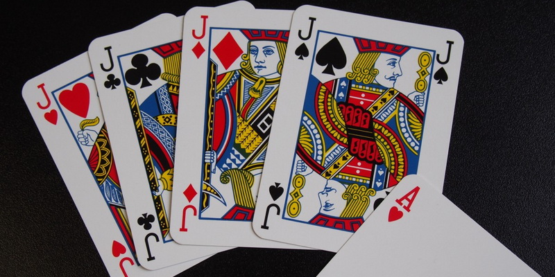 4 kings and 1 ace card